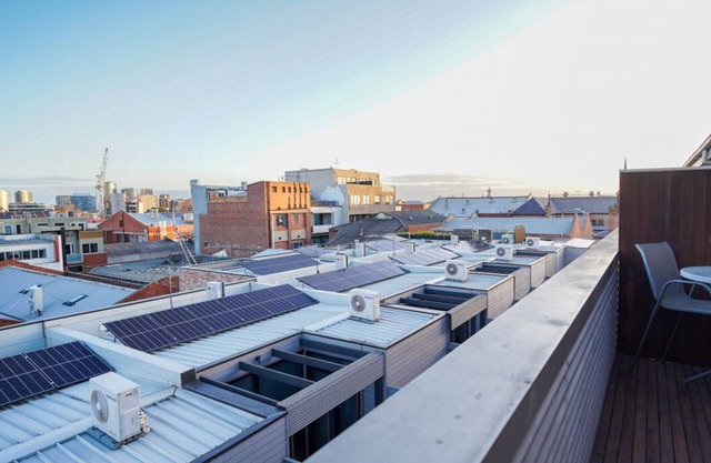 Tri Level townhouse in prime North Melbourne