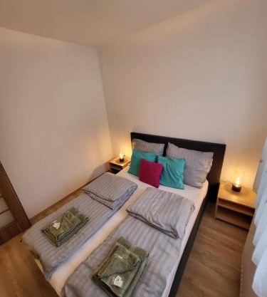 TriAngol Apartman: fürdő, belváros, egyetem