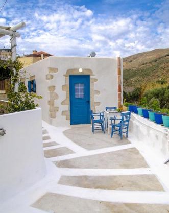 Trigono Traditional House
