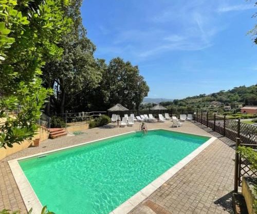 Trilocale con piscina