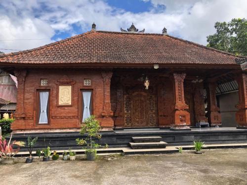 Trinadhi Homestay