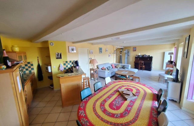 TRIPLEX DE CHARME DANS PETITE COPROPRIETE