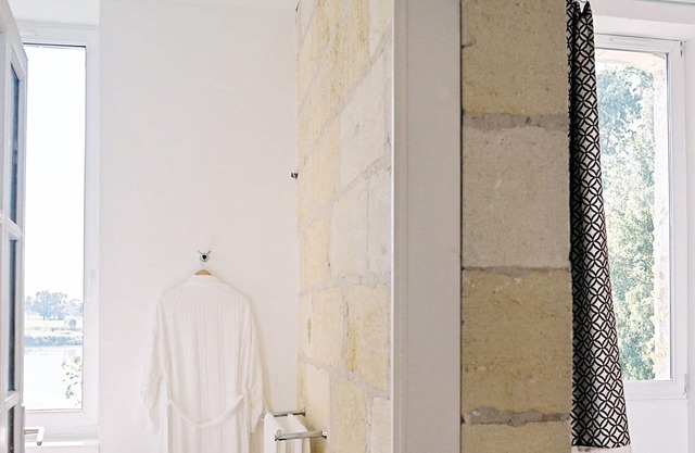 Triple-N°3-Confortable-Baño en la habitacion-Vista al rio