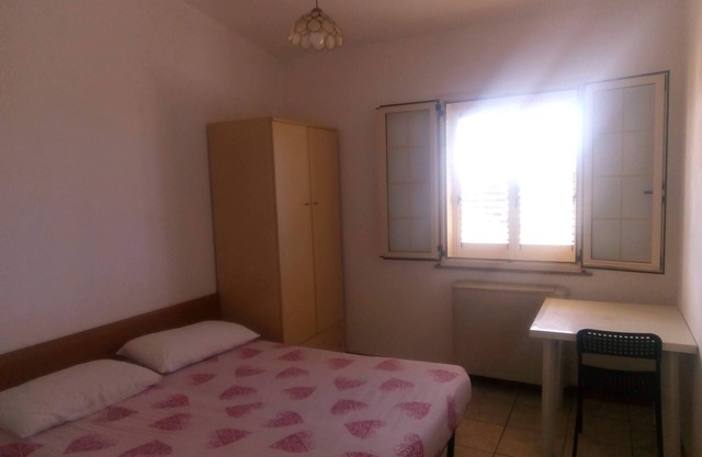 Triple room for rent with independent bathroom