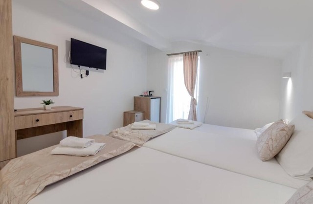 Triple Room with Garden View - dolno Konjsko