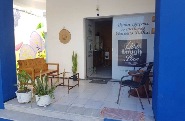 Triple room with private bathroom, Wi-Fi, air and TV.