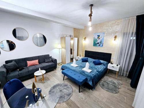 Triple room with Balcony Transalpina Ski Resort - TRI1