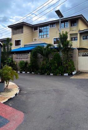 Tripplejoy Suites