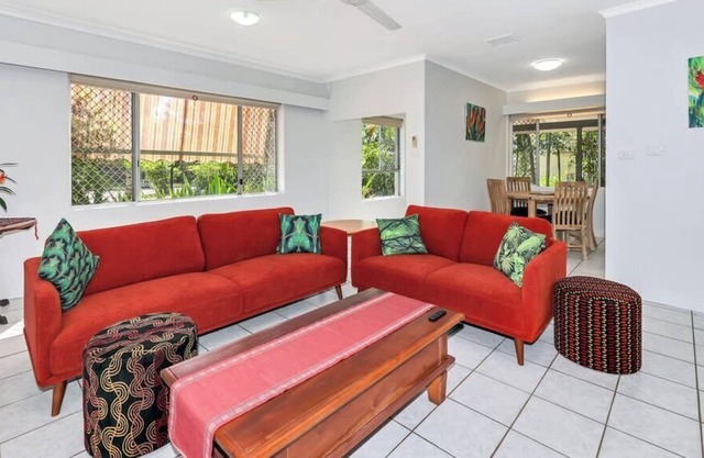 Tropical 2BR Darwin Oasis