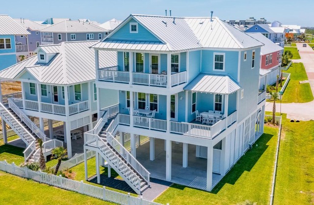 Tropical Conch Retreat