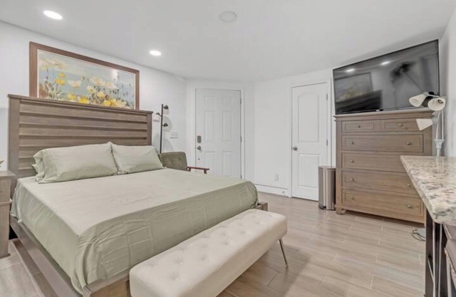 Tropical Delight Studio Suite