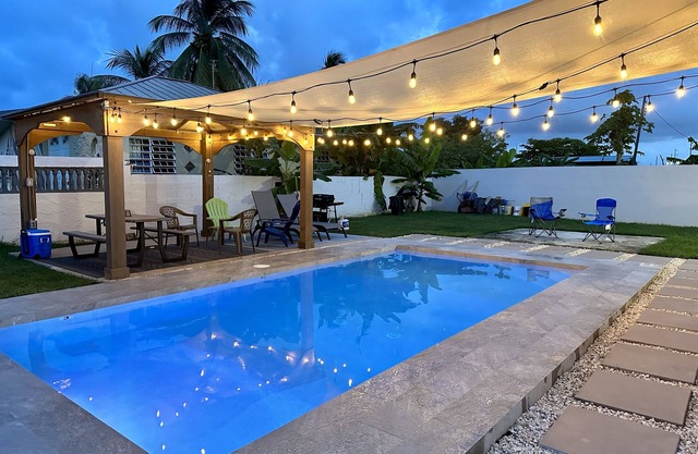Tropical Family Oasis w/pool - 5 minutes to the beach!