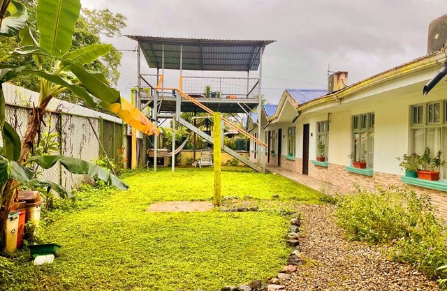 Tropical Housing by El Rodeo - Calle El Manglar