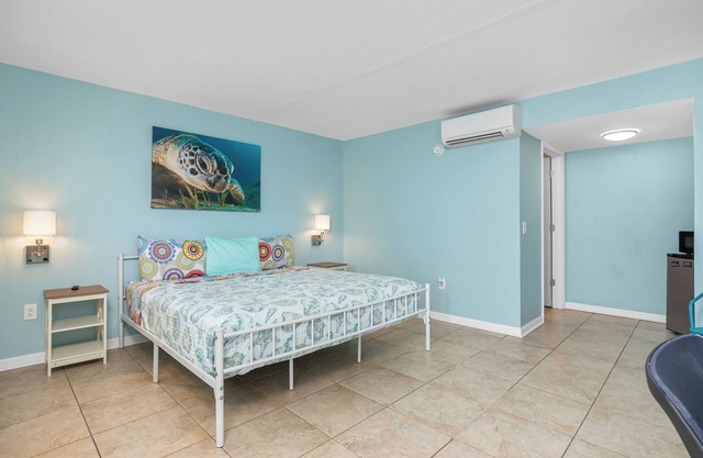 Tropical King Studio in Fort Myers Beach