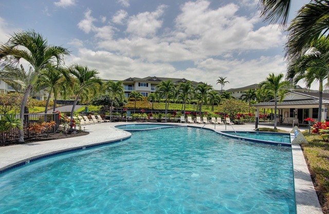 Tropical Kona Resort Townhome: Patio + Ocean Views