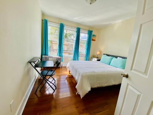 Tropical Oasis - Room 2