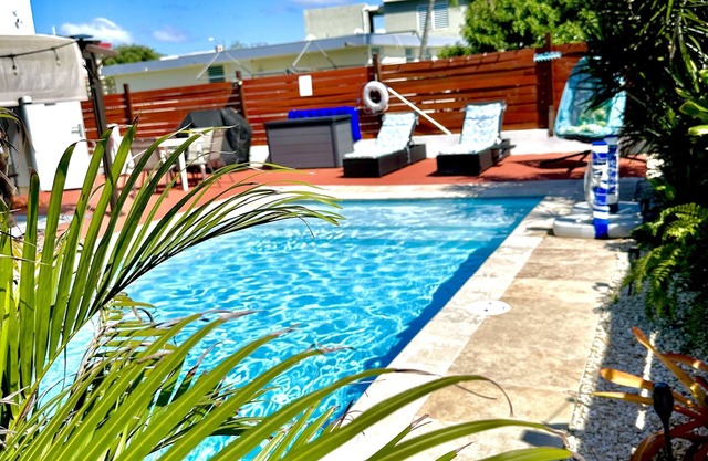 Tropical Oasis with pvt pool-near beach-La Placita-San Juan-Food-airport