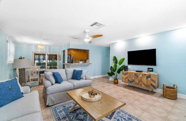 Tropical Paradise in Palm Beach