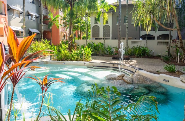 Tropical Paradise Cairns - 9 Pools Gym BBQ