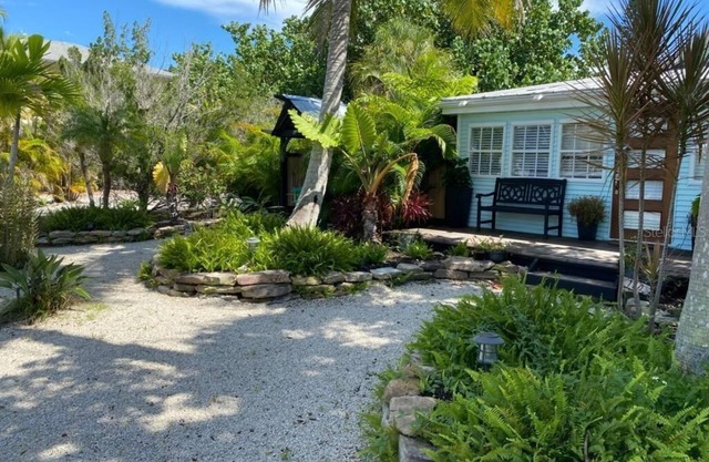 Tropical Paradise - boutique house and cottage with outdoor entertainment deck