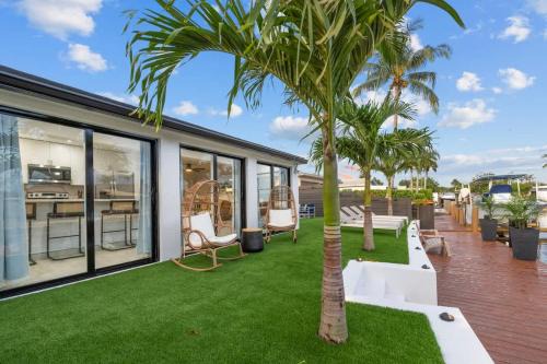 Tropical WaterFront Oasis