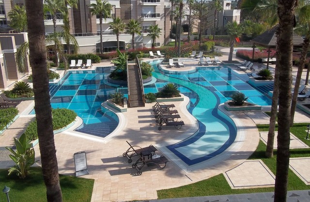 TROPICANA G 2, casa de planta baja con 3 camas en posición de esquina en una comunidad de 5 estrellas