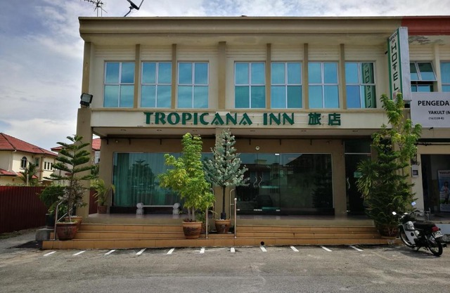 Tropicana Inn