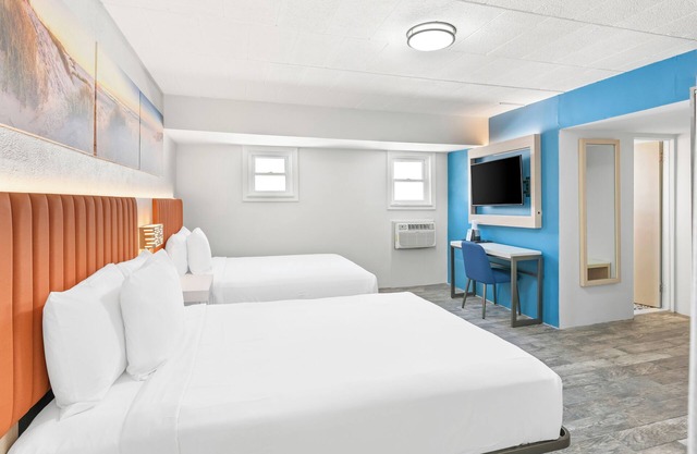 Tropicana Motel