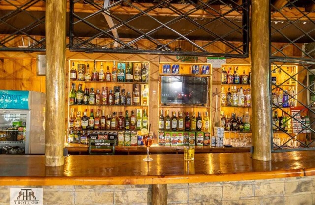 TROTTERS HOTEL - KENOL