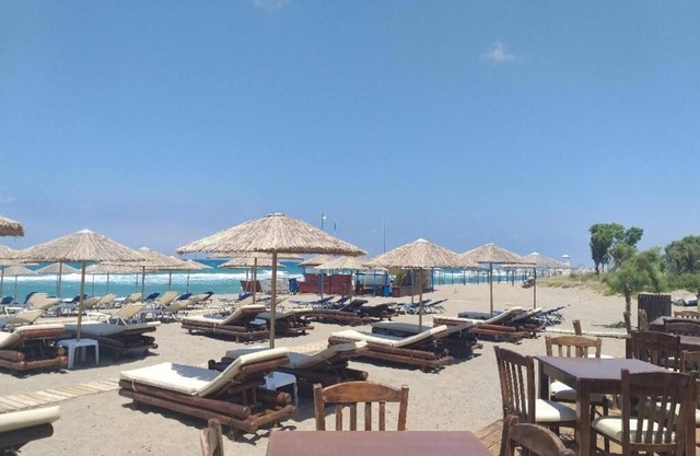 Troulis Seaside