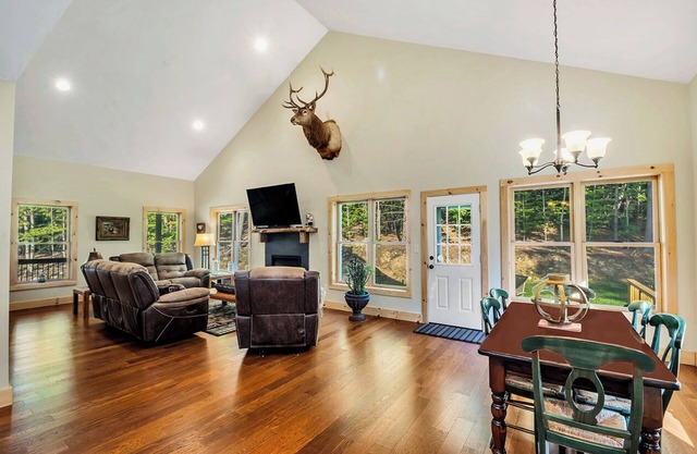 True Adirondack living. 3-bedroom house in tranquil Diamond Point.