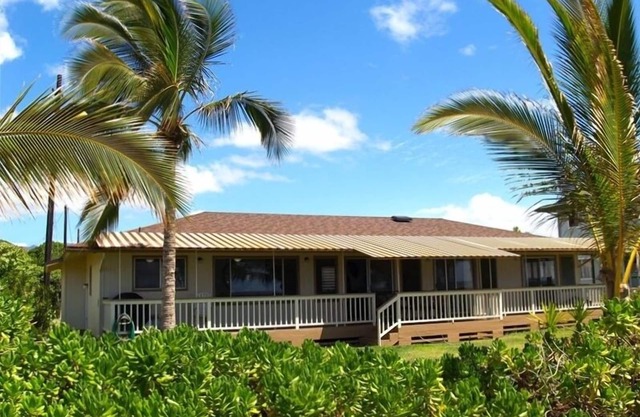 Verdadera casa frente a la playa en el lado oeste de Kauai, en la histórica Waimea - TVNCU # 1126