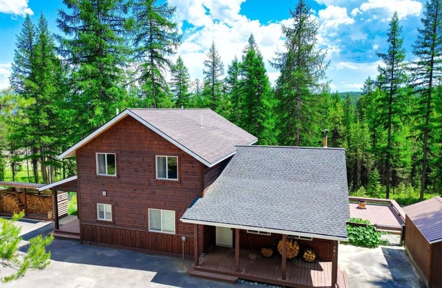 True Montana Peaceful Surroundings | Beautiful Home | Pet Friendly | Sleeps 8