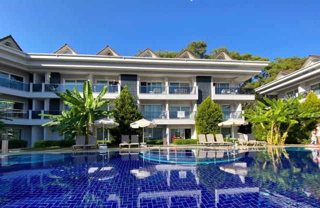 Truemar Hotels & Suites