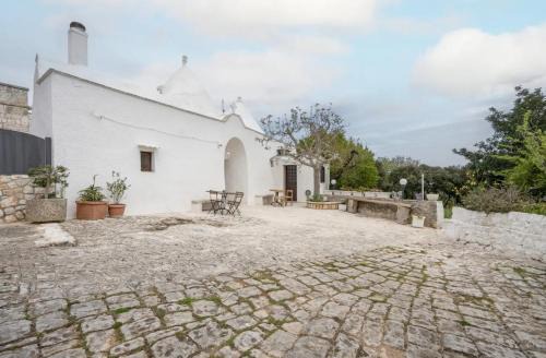 Trulli Nenetta e Nannino by IL PUMO DI PUGLIA