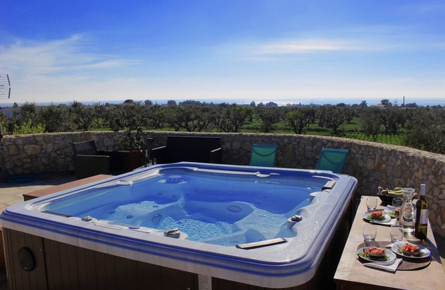 TRULLO CON PISCINA VISTA AL MAR - GALLIPOLI - TORRE SUR - RECIENTEMENTE RENOVADO