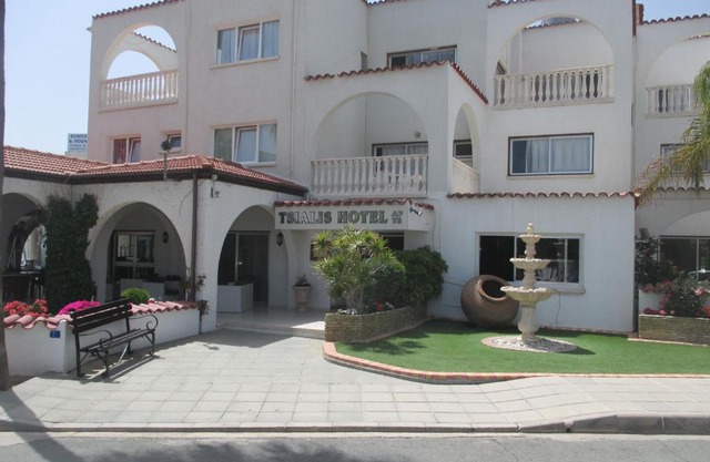 Tsialis Hotel Apartments