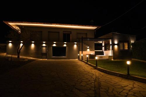 Tsiaras House