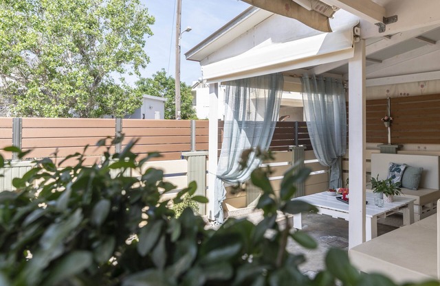 Tsitsanis Home