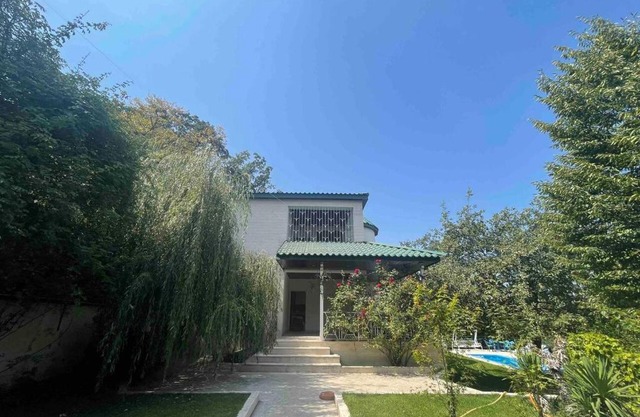 Tskneti Forest House with swimming pool