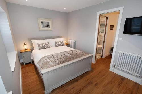 Tucked Away, Beach Access Sleeps 4