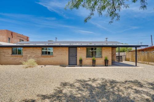 Tucson Vacation Rental with Fire Pit Near Downtown!