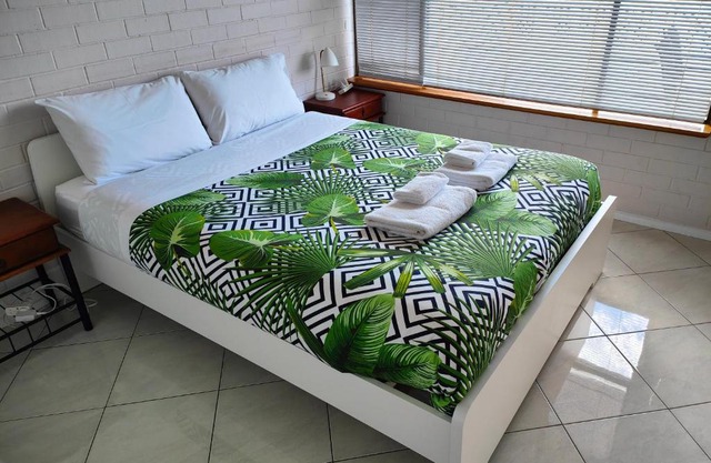 Tuggeranong Short Stay #08 - Sleeps 6