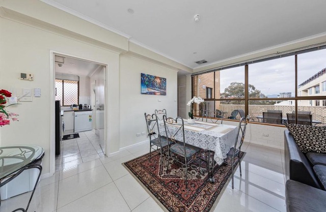 Tuggeranong Short Stay #11