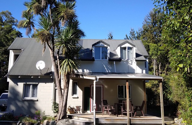 Tui Retreat | Lake Manapouri