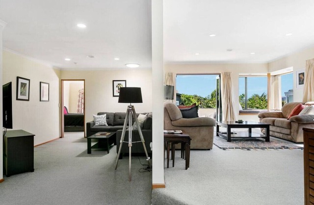 Tui's place - thoughtfully decorated, spacious and peaceful, with a short walk to town centre