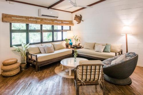 TUKI Nest Spacious Home with Garden View & Self-Service Breakfast - Large Porch, Subic Monkeys, Pet Friendly with a Fee