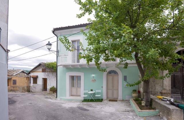 Tullia -whole house-