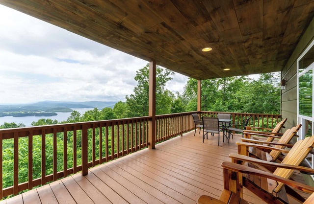 Turkey Hallow cabin with a private hot tub!