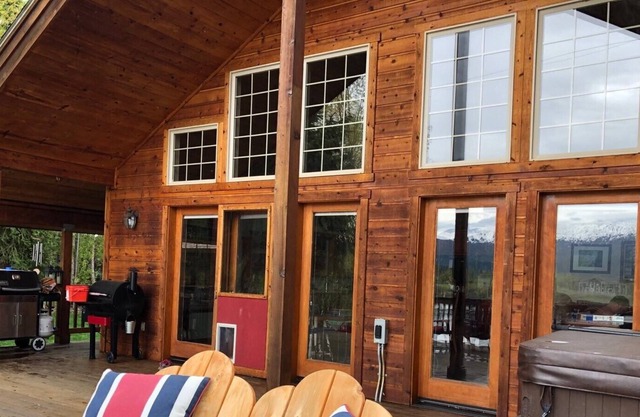 Turner Lane Cabin is the classic mountain getaway in McCall